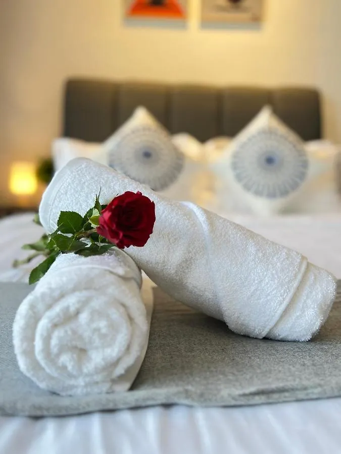 Georgetown#Amazing Skypool#Modern & Elegant Suite# Apartment George Town